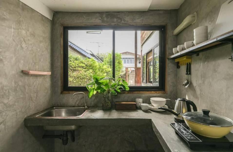 Nearthepark Backpack House Hostel Chiang Mai Ngoại thất bức ảnh