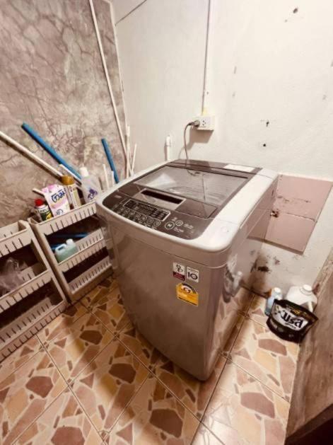 Nearthepark Backpack House Hostel Chiang Mai Ngoại thất bức ảnh